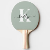 Modern Sage Green Script Monogram Tafeltennisbatje (Achterkant)