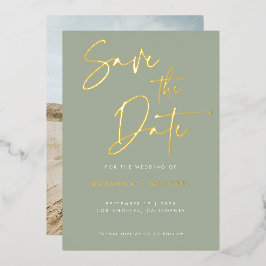 Modern Sage Green Script Weddenschap Save the Date Folie Uitnodiging