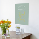 Modern Sage Green Script Welcome Vrijgezellenfeest Folie Afdrukken (Laag (Keuken))