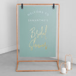 Modern Sage Green Script Welcome Vrijgezellenfeest Folie Afdrukken<br><div class="desc">Het moderne Groene KalligrafieManuscript van de Sage Welkome Vrijgezellenfeest Real Gold Foil Prints Poster. Pas het aan met een jouw naam van keuze,  zet het in een lijst of op karton om in een metaal lijst te hangen of zet het op een esel.</div>
