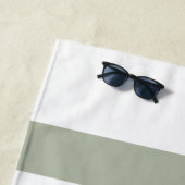 Modern Sage Green Striped Pattern Strandlaken (In situ)