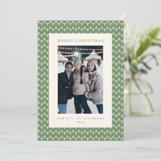 Modern Sage Green Triangle Christmas Photo Letter Feestdagenkaart (Staand voorkant)