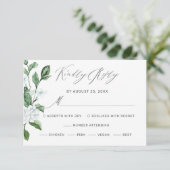 Modern Sage Greenery Wreath White Floral Wedding RSVP Kaartje (Staand voorkant)