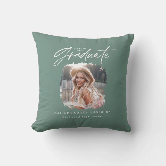 Modern sage groen script foto elegant afstuderen kussen (Voorkant)