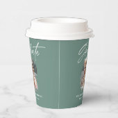 Modern sage groen script foto elegant afstuderen papieren bekers (Rechts)