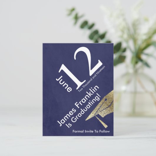 Modern Save the Date Afstuderen Goud Wit Blauw Aankondigingskaart (Staand voorkant)