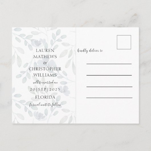 Modern Save the Date Dusty Blue Eucalyptus Floral Aankondigingskaart (Achterkant)