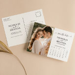 Modern Save the Date Photo Calendar Simple Elegant Briefkaart<br><div class="desc">Modern Save the Date Photo Calendar Simple Elegant Postcard. Easily personalize by replacing each info. Please upload heeft een verticale/verticale foto. Move the circle by clicking the link Customize further. Make sure to check the preview before adding to cart. (Foto van Jonathan Borba from Pexels)</div>