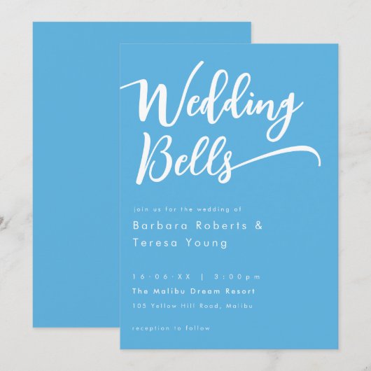 Modern Schattige Sky Blue Bells Script Wedding Kaart (Voorkant / Achterkant)