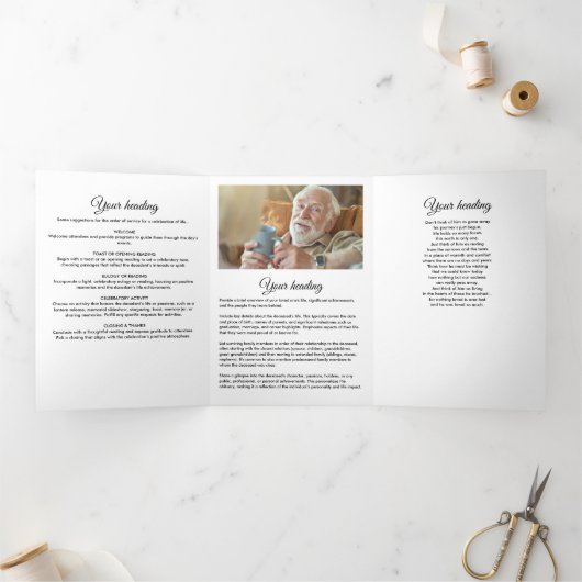 Modern Script 8-Foto Drievoudig Uitvaartprogramma Drieluik Programma (Binnen)