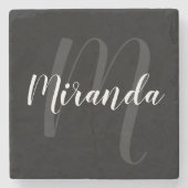 Modern script, aangepast monogram en naam zwart stenen onderzetter (Voorkant)