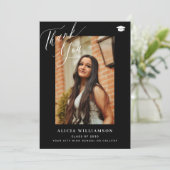Modern script afstuderen foto zwart afstuderen bedankkaart (Staand voorkant)