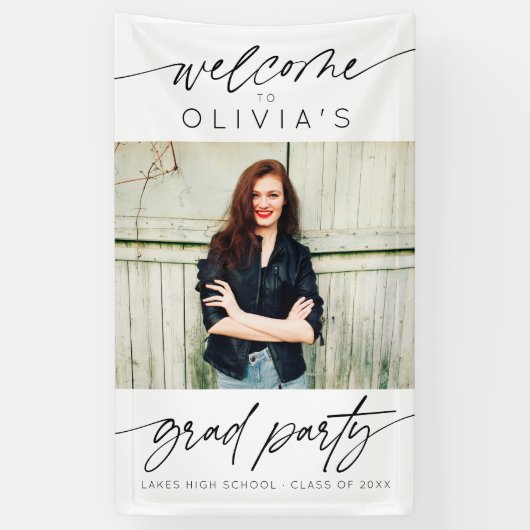 Modern Script Afstuderen Party Foto Welkom Spandoek (Verticaal)