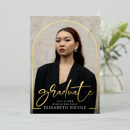 Modern Script Afstuderen Photo Arch-Afstuderen Folie Uitnodiging (Staand Voorkant)