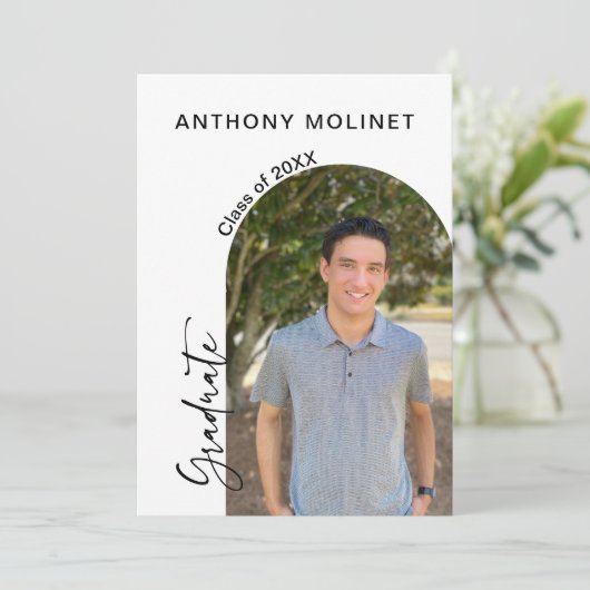 Modern Script Afstuderen Photo Party Kaart (Staand voorkant)