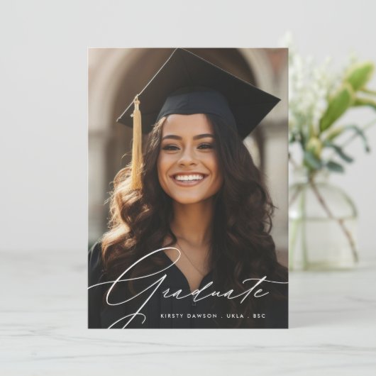 Modern Script AFSTUDEREN twee foto-AFSTUDEREN Aankondiging (Staand voorkant)