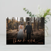 Modern script bedankt je 2 foto's bruiloft folie uitnodiging (Staand Voorkant)