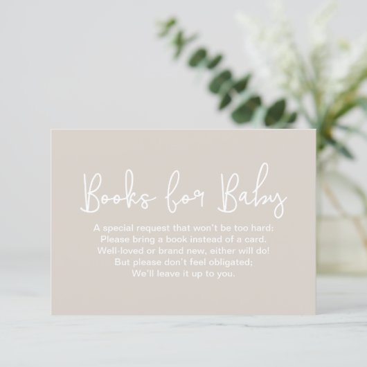 Modern Script Beige Baby shower Book Request Informatiekaartje (Staand voorkant)