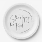 Modern Script Bruiloft: Ze Knoopt de Kousen Papieren Bordje (Voorkant)