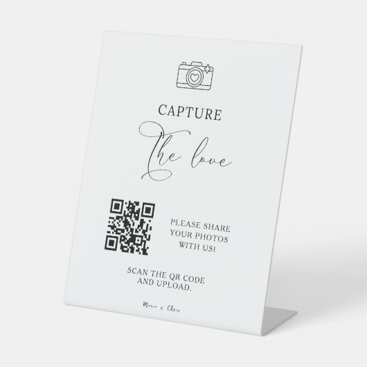 Modern Script Capture The Love QR-code Bruiloft Reclamebord Met Voetstuk (Voorkant)