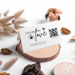 Modern Script Capture The Love QR-code Gevouwen Ka Kaart<br><div class="desc">Verhoog je trouwherinneringen met ons Script Capture The Love QR code Wedding Photo Share QR Code Pedestal Sign. Dit prachtig vervaardigde bord is voorzien van delicate kalligrafie en voegt een vleugje verfijning toe aan uw speciale dag. Personaliseer het met uw namen en trouwdatum. Ideaal voor receptietafels, cadeautafels of als aandenken....</div>