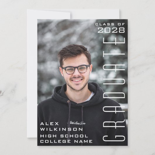 Modern Script Chic Guy Photo Trendy Afstuderen Kaart (Voorkant)