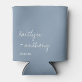 Modern Script Dusty Blue Minimalistic Wedding Blikjeskoeler (Voorkant)