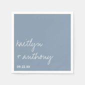 Modern Script Dusty Blue Minimalistic Wedding Servet (Voorkant)