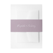 Modern Script Dusty Lavender Wedding Uitnodigingen Wikkel (Voorkant Voorbeeld)