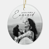 Modern Script Engaged 2 foto bruiloft Verloving Keramisch Ornament (Links)