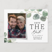 Modern script eucalyptus botanische foto bruiloft aankondigingskaart (Voorkant)