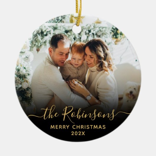 Modern Script Familienaam Foto Vrolijk Kerstfeest Keramisch Ornament (Voorkant)