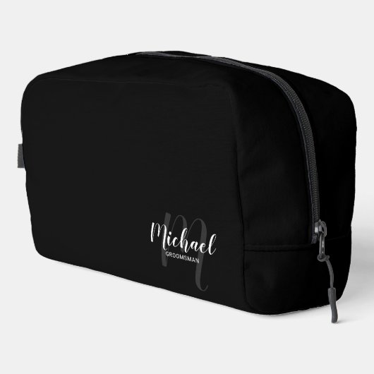 Modern Script Gepersonaliseerde Groomsman Monogram Toilettasje (Rechterhoek)