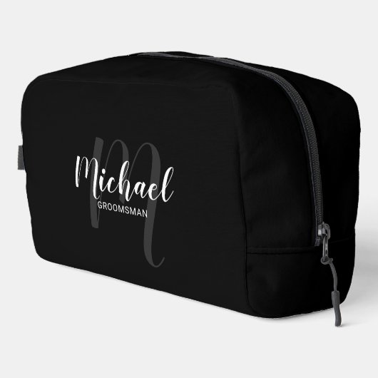 Modern Script Gepersonaliseerde Groomsman Monogram Toilettasje (Rechterhoek)