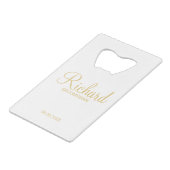 Modern Script Gold Personalized Groomsman Creditkaart Flessenopener (Voorkant Gekanteld)