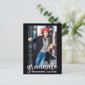 Modern Script Graduation Party Invitation WB Uitnodiging Briefkaart (Staand voorkant)