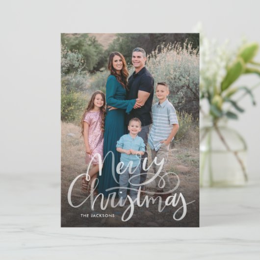 Modern script Hand Lettered Merry Christmas Feestdagenkaart (Staand voorkant)