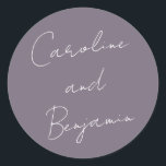 Modern script handschrift Wedding Dusty Paars Ronde Sticker<br><div class="desc">Moderne handschrift bruiloft Boho Dusty Paarse Classic Round Sticker</div>