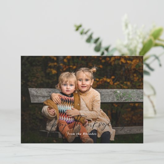Modern Script Happy Thanksgiving Foto Feestdagenkaart (Staand voorkant)