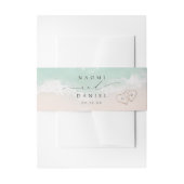 Modern Script Hearts In The Sand Beach Wedding Uitnodigingen Wikkel (Voorkant Voorbeeld)