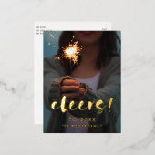 Modern script Hoera voor nieuwjaarsfoto 2026 Folie Feestdagen Briefkaart (Voorkant / Achterkant)