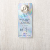 Modern Script Holografische Wedding Party Deurhanger (Op knop)