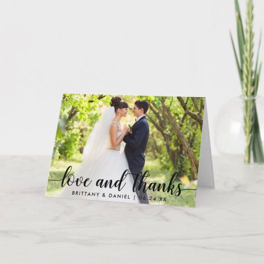 Modern Script Liefde en Bedankt Paar Wedding Fold (Voorkant)