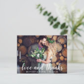 Modern Script Liefde en Dank Huwelijk Koppel Briefkaart (Staand voorkant)