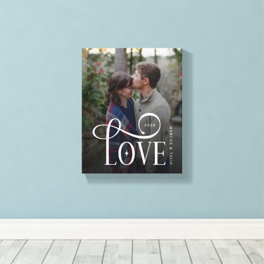 Modern Script Love Custom Engaged Couples Photo Canvas Afdruk (Insitu (Houten vloer))