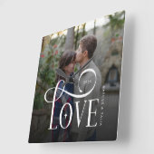 Modern Script Love Custom Engaged Couples Photo Vierkante Klok (Hoek)
