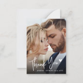Modern Script Love Heart 2 foto bruiloft Dank u Notitiekaartje (Voorkant)
