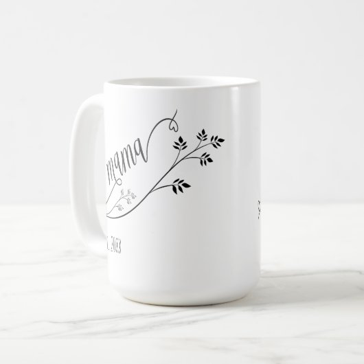 Modern script mama jaar gevestigd koffiemok (Voorkant links)