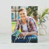 Modern Script Mannelijk Afstuderen Foto Afstuderen Bedankkaart (Staand voorkant)