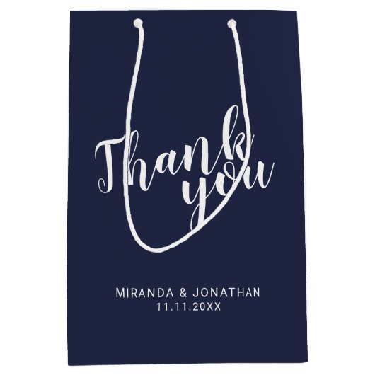 Modern Script Marine Blauw Huwelijksgunst Medium Cadeauzakje (Voorkant)